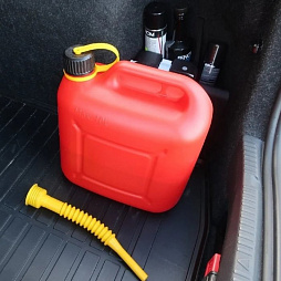 Можно ли хранить бензин в пластиковой канистре?